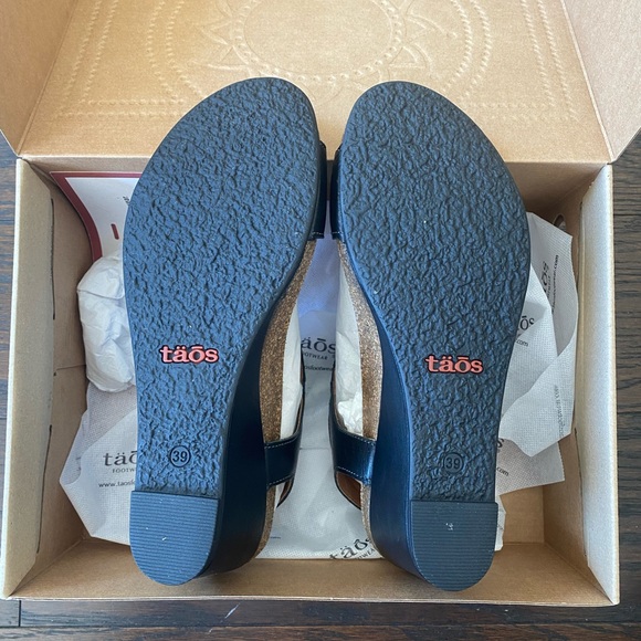 Taos Sheila 2 sandal — size 8-8.5, new in box! - Picture 5 of 5